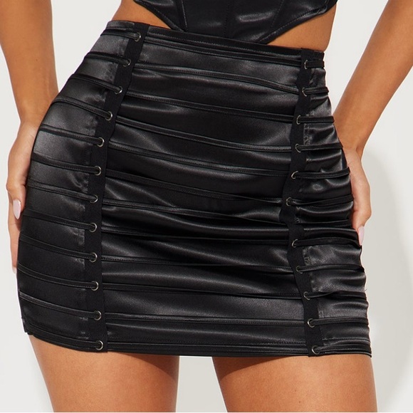 Fashion Nova Black Mini Skirt - Picture 5 of 6